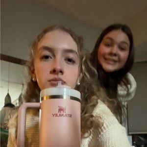 Meet your Posher, Sophia